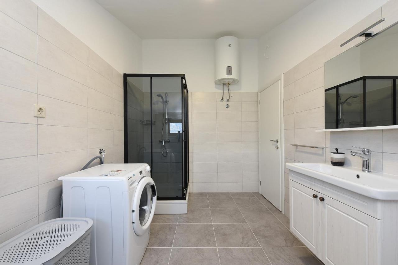 Apartman Magas With Private Pool Vinjerac Exterior foto